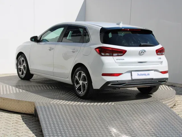 Hyundai I30 2023 photo 2
