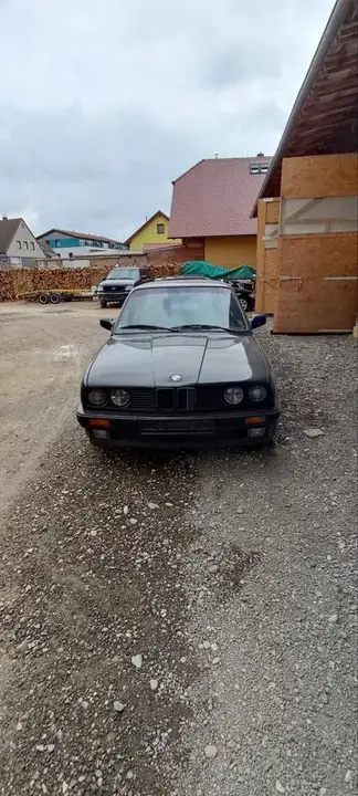 BMW E30