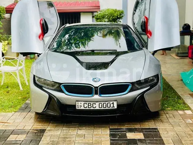 BMW I8