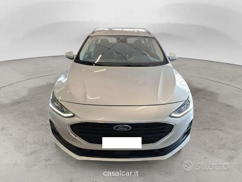 Ford Focus 2022 photo 2