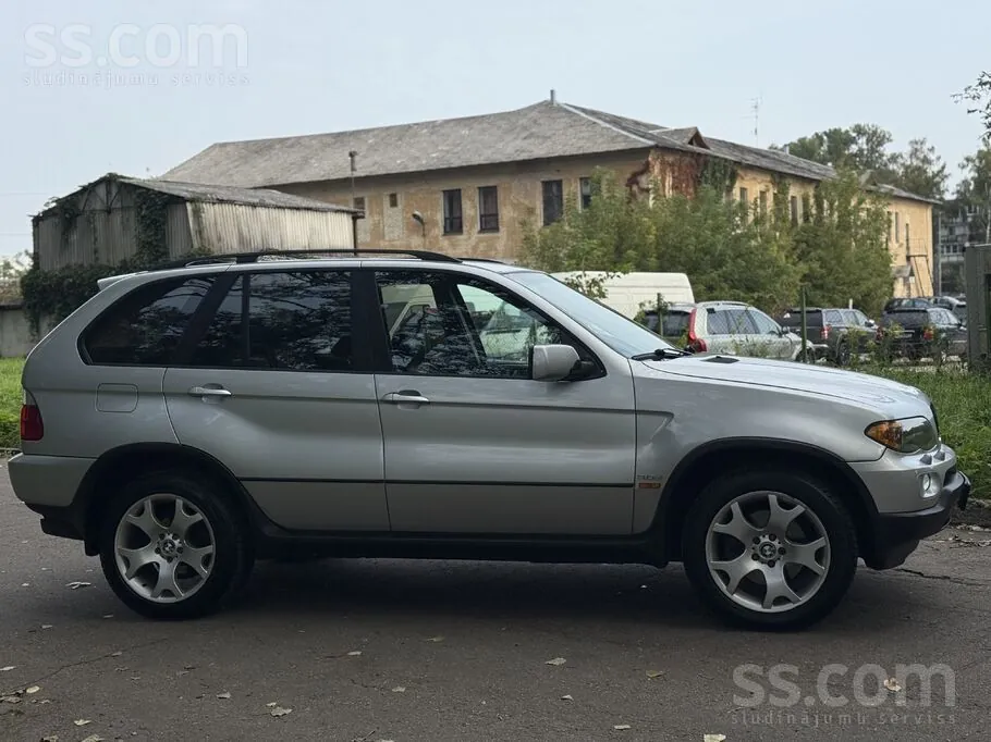 BMW X5 2004 photo 2