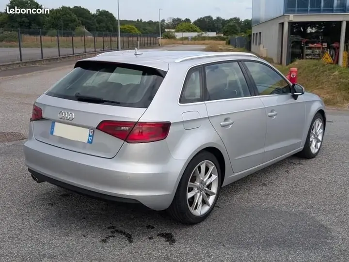Audi A3 Sportback 2013 photo 2