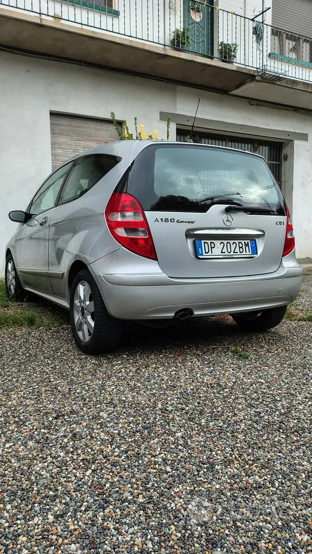Mercedes-Benz A180 2008 photo 3
