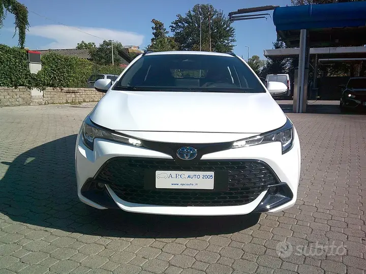 Toyota Corolla 2023 photo 2