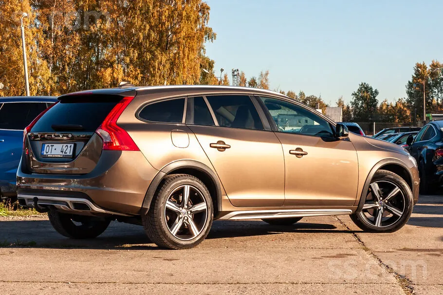 Volvo V60 2015 photo 4