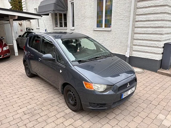 Mitsubishi Colt 2009 photo 4