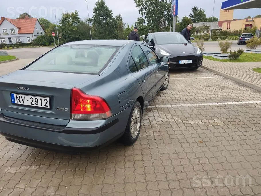 Volvo S60 2002 photo 2