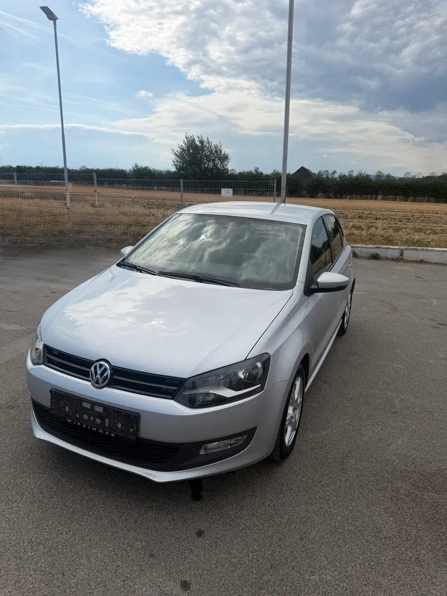 Volkswagen Polo 2012 photo 3