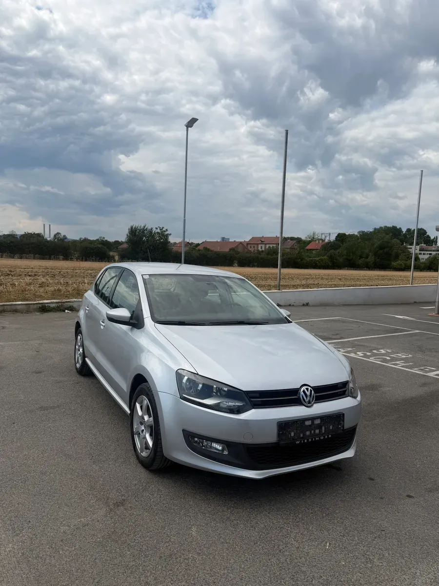 Volkswagen Polo 2012 photo 2