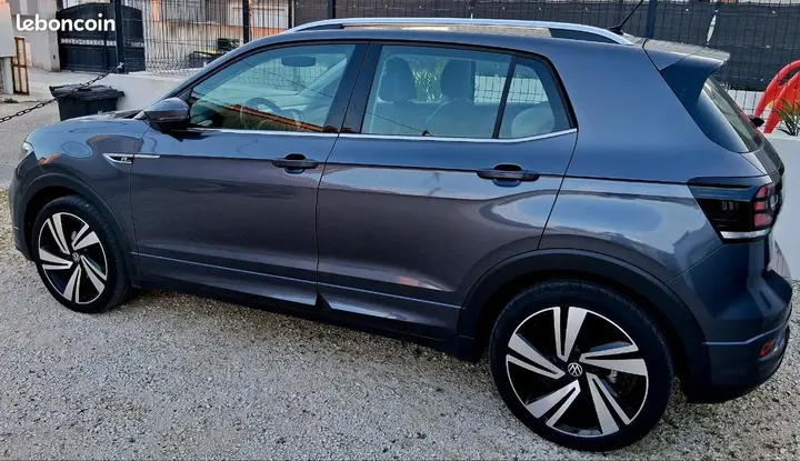 Volkswagen T-Cross 2022 photo 2