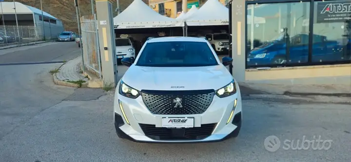 Peugeot 2008 2023 photo 2