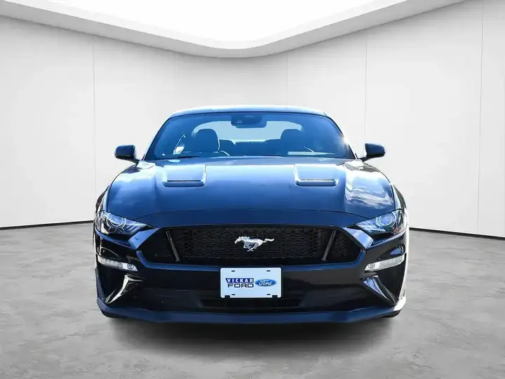 Ford Mustang 2022 photo 3
