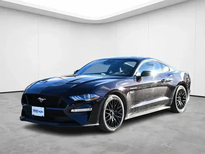 Ford Mustang 2022 photo 2