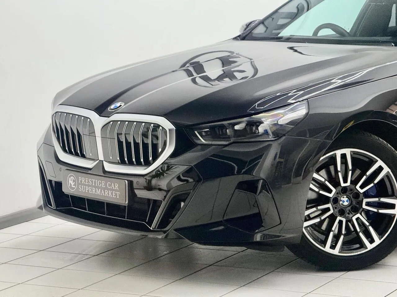 BMW 5 Series 2024 photo 4