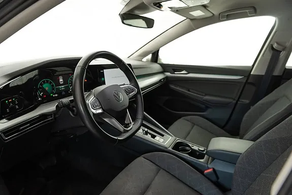 Volkswagen Golf I 2024 photo 4