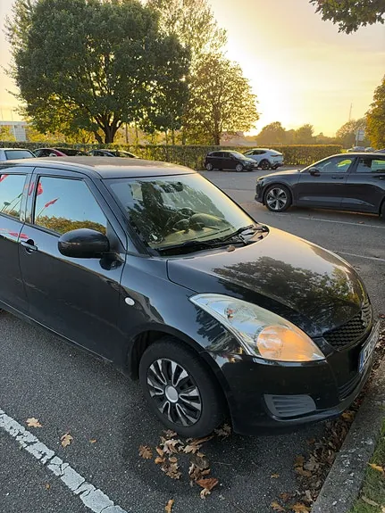Suzuki Swift 2012 photo 2