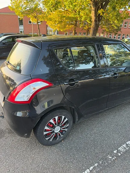 Suzuki Swift 2012 photo 4