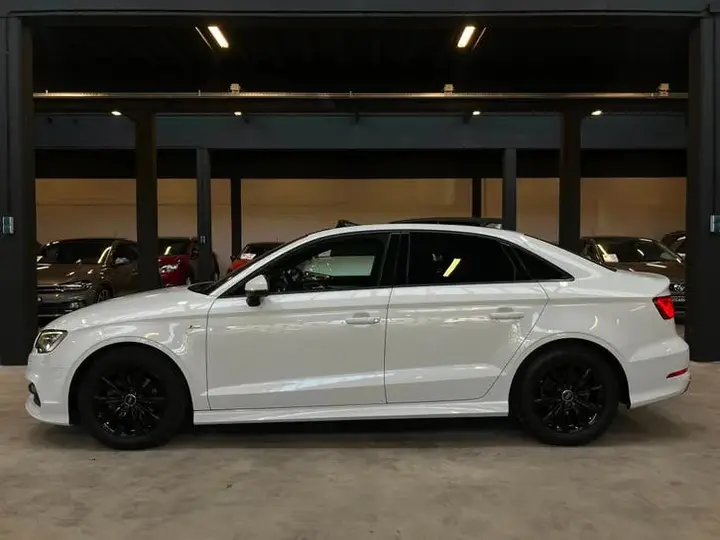 Audi A3 2015 photo 2