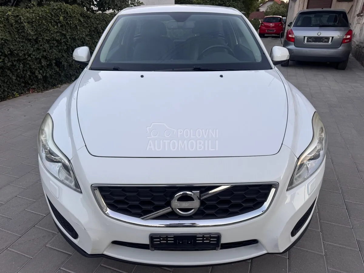 Volvo C30 2011 photo 2