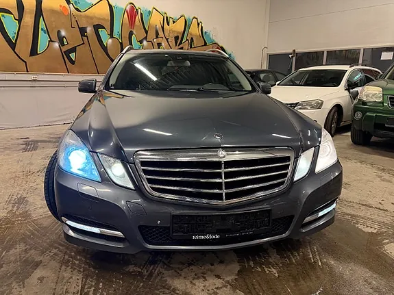 Mercedes-Benz E220 2011 photo 4