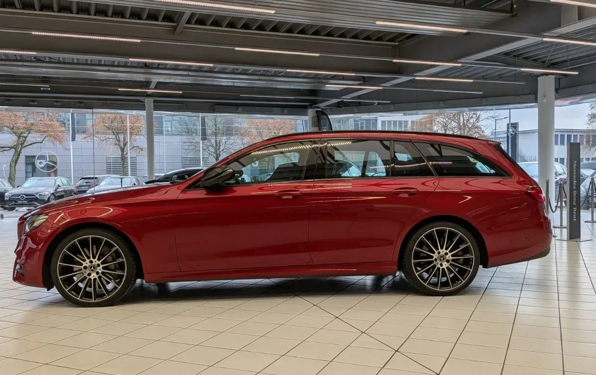 Mercedes-Benz E-Class 2017 photo 2