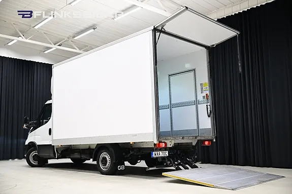 Iveco Daily 2023 photo 4