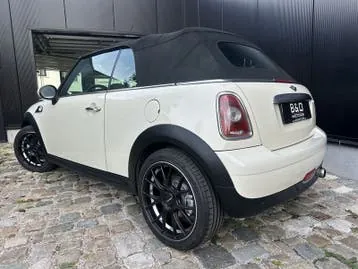 Mini Cooper 2010 photo 2