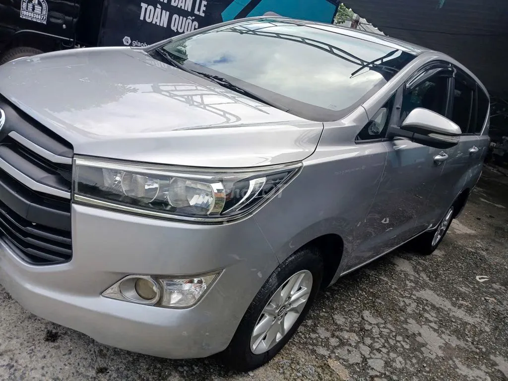 Toyota Innova 2017 photo 2