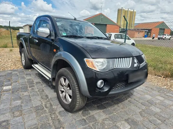Mitsubishi L200