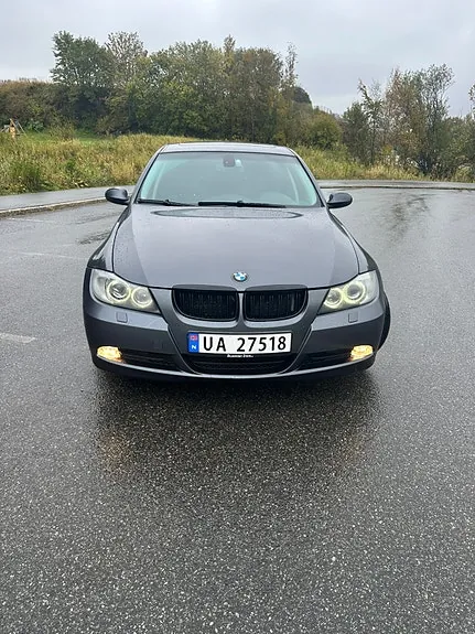BMW 320D 2006 photo 2