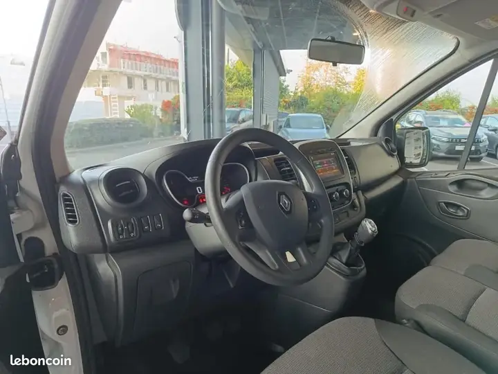 Renault Trafic 2019 photo 4
