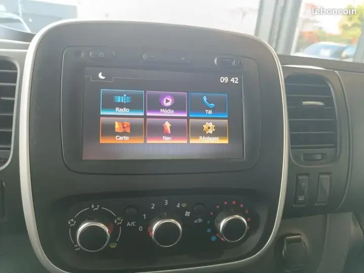 Renault Trafic 2019 photo 5