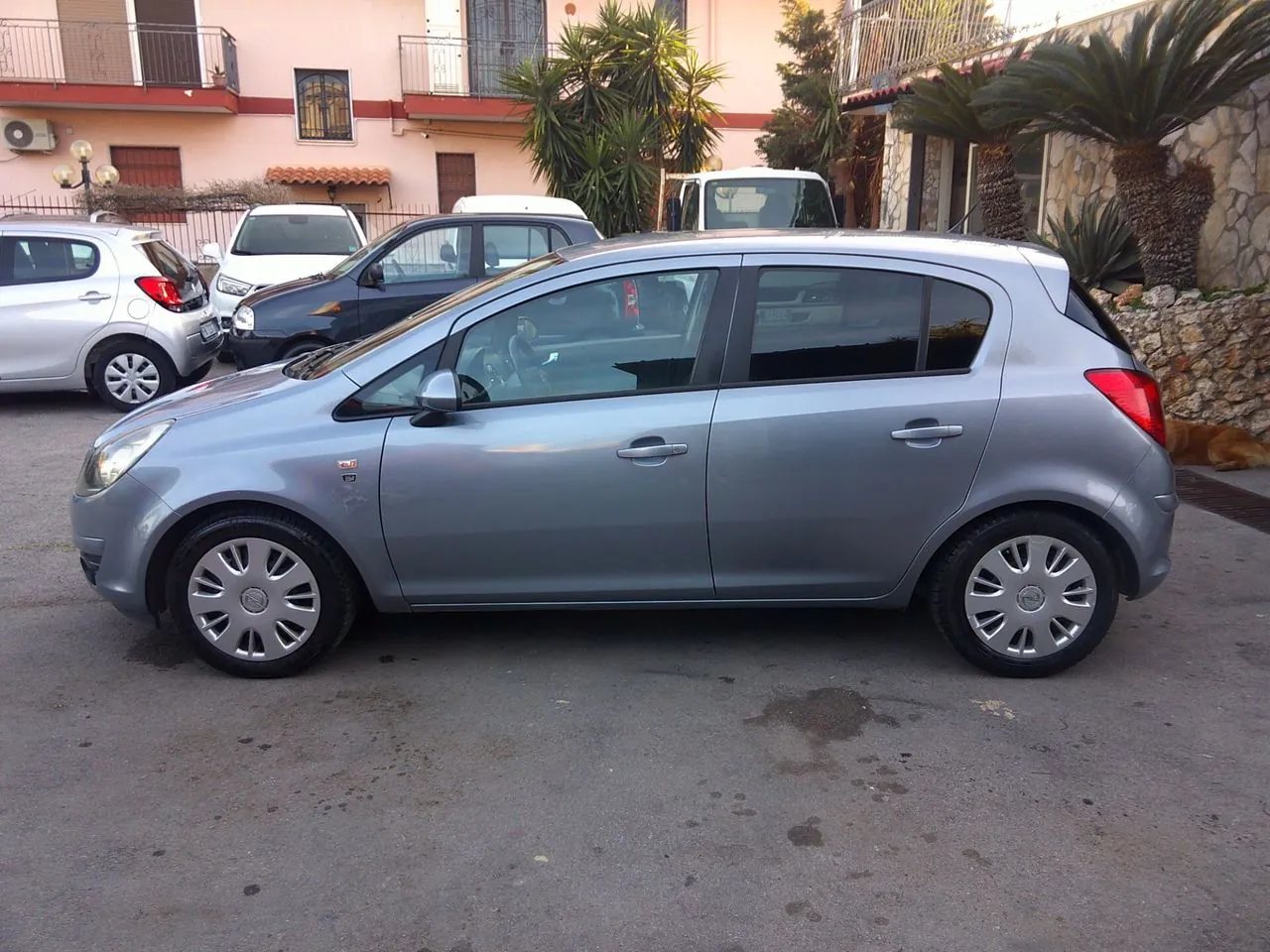 Opel Corsa 2010 photo 2