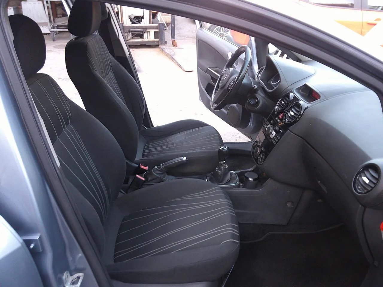 Opel Corsa 2010 photo 5