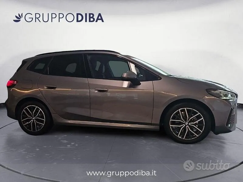 BMW 218I Active Tourer 2026 photo 4