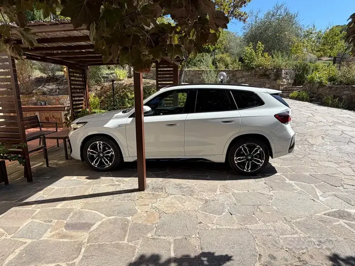 BMW X1 2024 photo 3