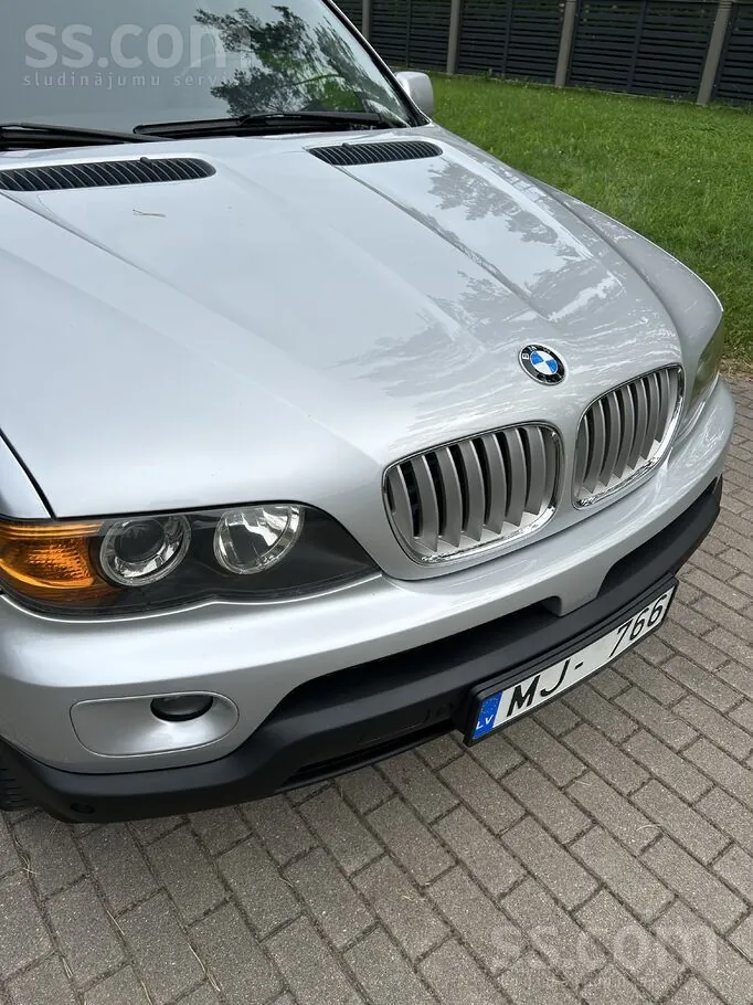 BMW X5 2004 photo 2