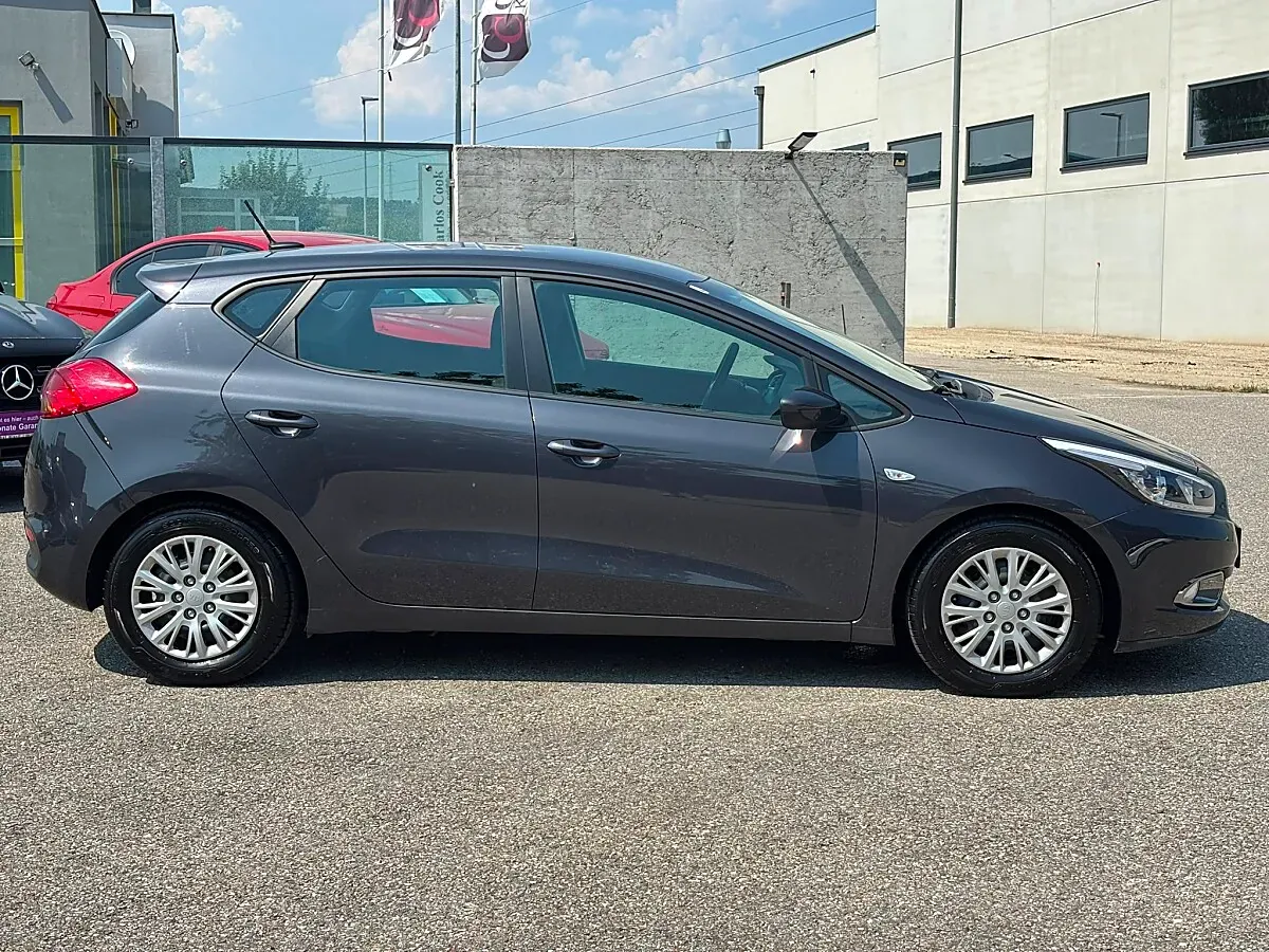 Kia Ceed 2013 photo 5