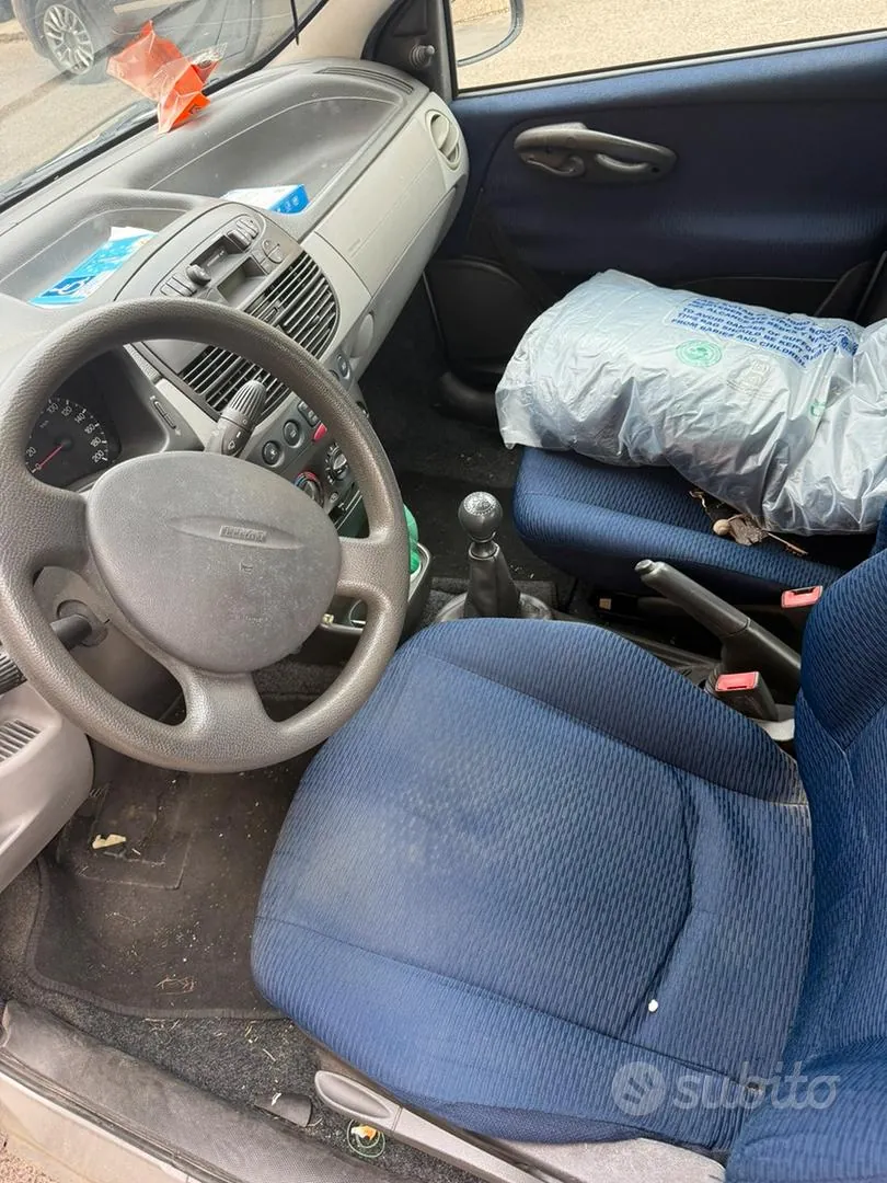 Fiat Punto 2002 photo 4