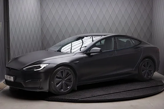 Tesla Model S 2023 photo 2