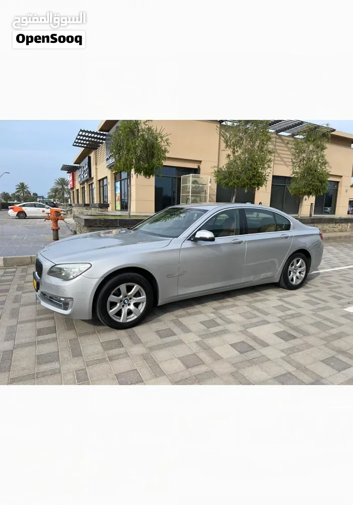 BMW 7 Series 2012 photo 4