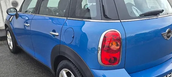 Mini Countryman Cooper D 2011 photo 2