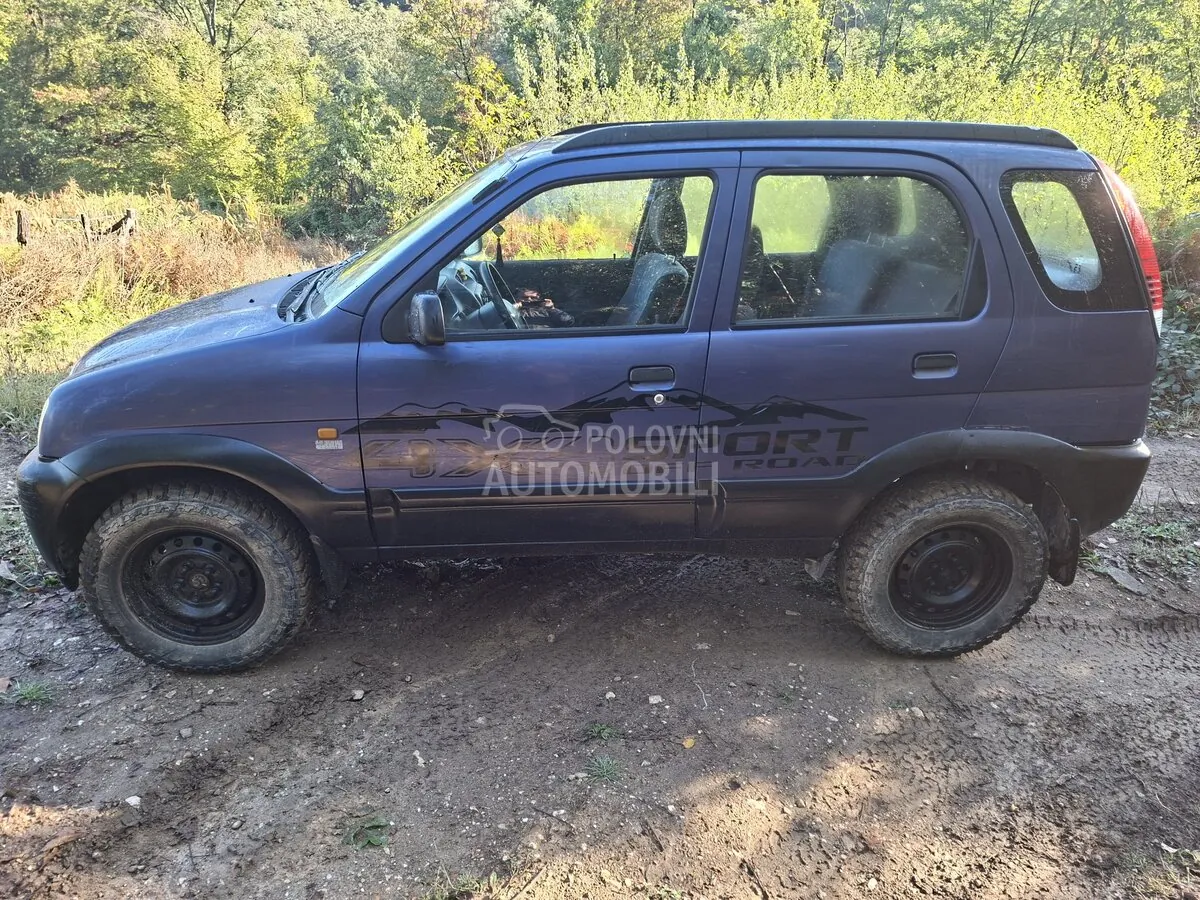 Daihatsu Terios 2004 photo 2