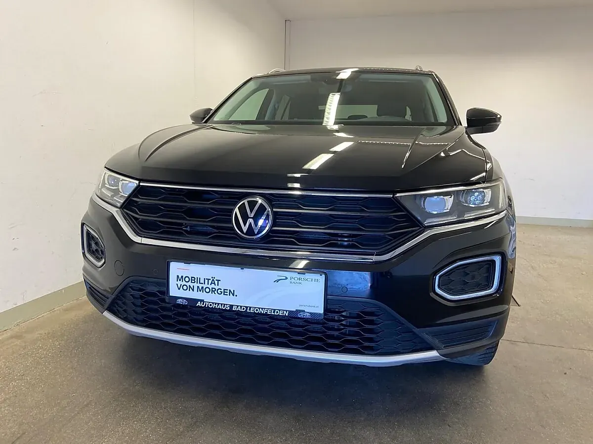 Volkswagen T-Roc 2022 photo 2