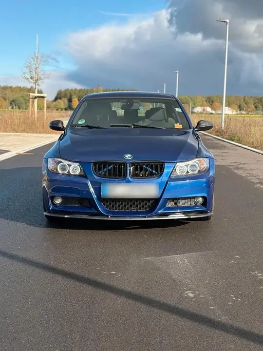 BMW 318I