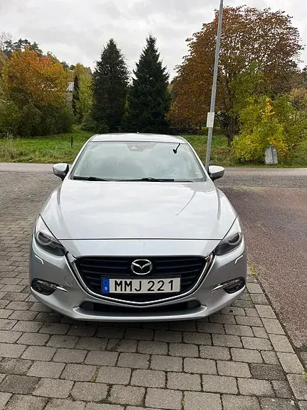Mazda 3 2018 photo 2