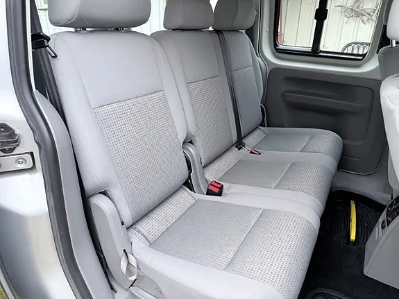 Volkswagen Caddy Maxi 2010 photo 2