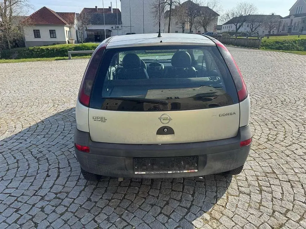 Opel Corsa 2004 photo 2