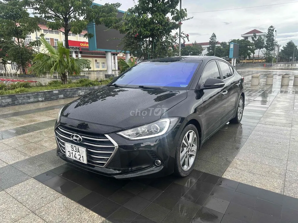 Hyundai Elantra 2018 photo 2
