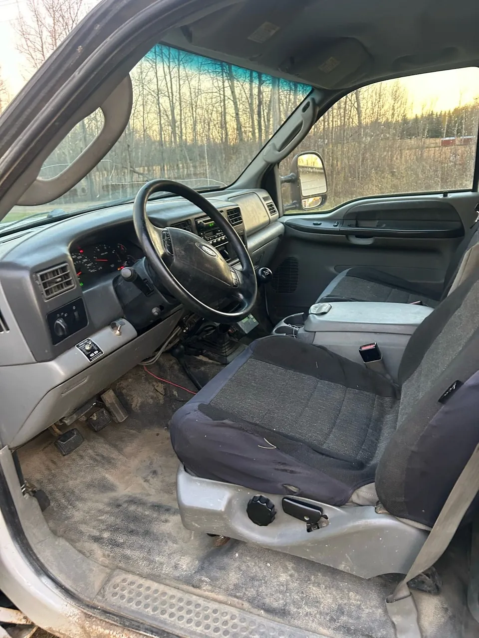 Ford F-550 2004 photo 5